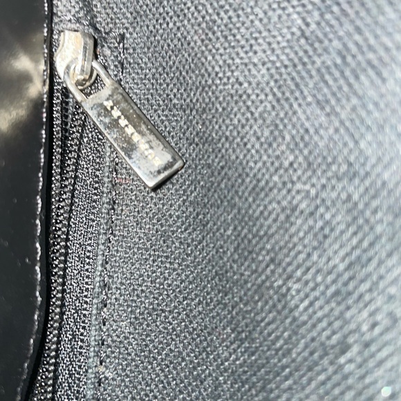 Burberry Beige and Black Check Tote with Wallet - Picture 3 of 14